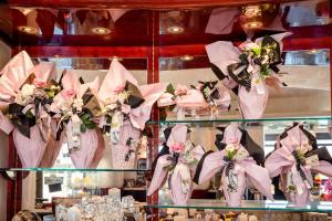 idee-regalo-pasqua-uova-cioccolata-pasticceria-frignani-ferrara-064
